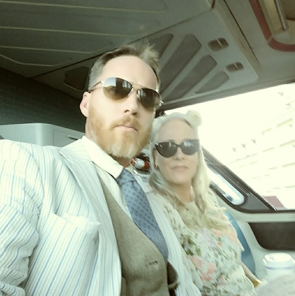 Meet your Posher, Drew - Picture 1 of 2